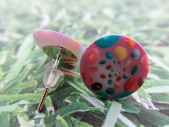 Bunte Kunststoffscheiben Ohrstecker Schokolinsen
